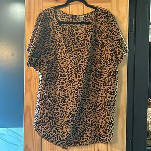 AVA & Viv 2X Leopard Print Blouse